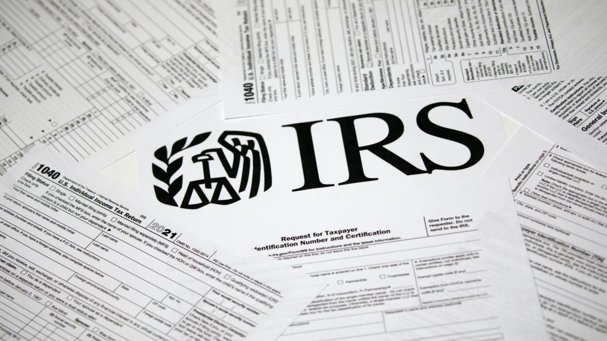 IRS tax refunds are up $350 this year: Here’s how to use yours