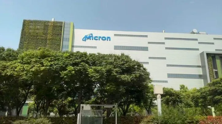 Micron (MU) Stock: $902 After Sandisk’s Beat and a 5%…
